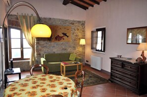 Il Fienile - living room (2)