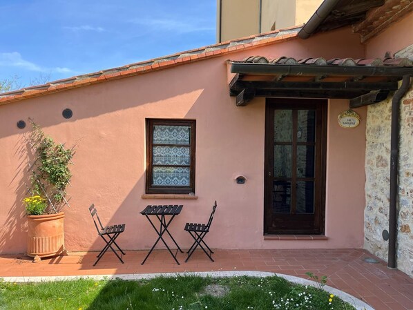 La Legnaia - private entrance (1)