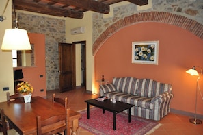 Il Portico - living room (2)