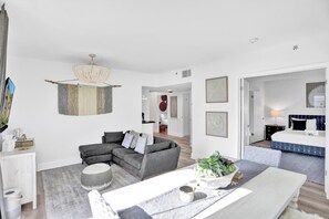 Living room.
