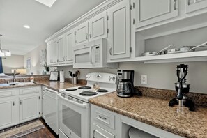 A fully stocked kitchen makes meal preparation a breeze.