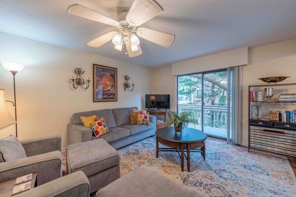 V3 Forest Ridge Living Room (1)