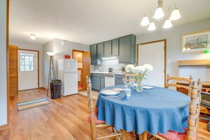 Dining Area | Open Floor Plan