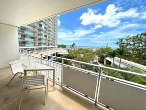 First unit private lanai