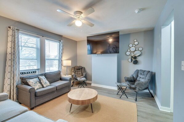 Syracuse Vacation Rental | 2BR | 1BA | Stairs Required | 800 Sq Ft