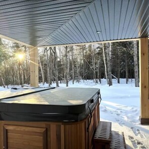 Bain à remous extérieur