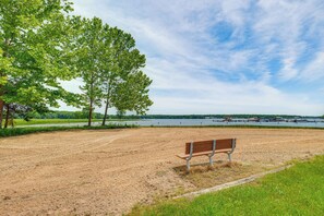 Community Beach | Boat Slip | Playground | Pickleball Courts | Basketball Court