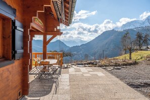 TERRASSE AVEC MAGNIFIQUE VUE !