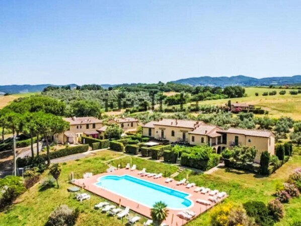 Estate, Yard, Balcony, Villa