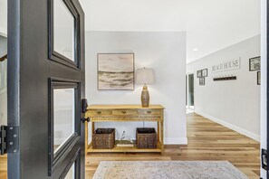 50 Stoney Creek - Entry