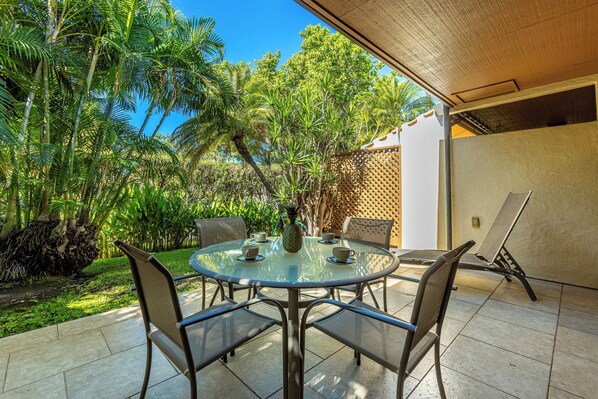 Outdoor dining