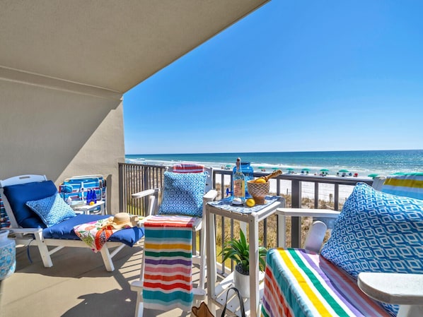 Welcome to Emerald Towers "Beachside Blessing"