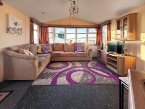 Living area | Bee Lodge - SLV Estates, Heacham