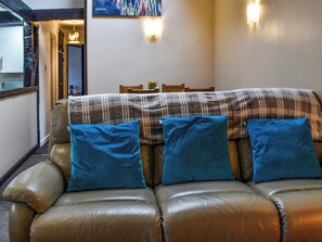 Living area | Linney Cottage - Fox Valley Cottages, Looe