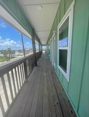 Street side deck (facing 11th)