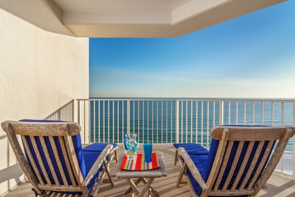 A perfect corner for napping while enjoying the ocean breeze