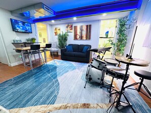 Lower level unit has a dedicated entrance, full bath, queen bed & full kitchen.