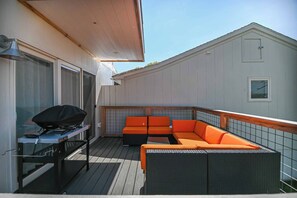 Outdoor BBQ Grill