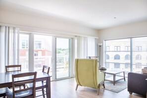 Spacious living room