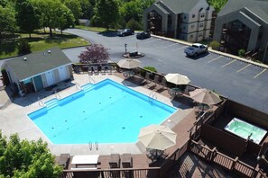 Paradise is just a a short walk away - take a refreshing dip in the resort pool and soak up the sun in style. Not available during the colder months (Usually open Memorial Day through Labor Day but message for exact dates)