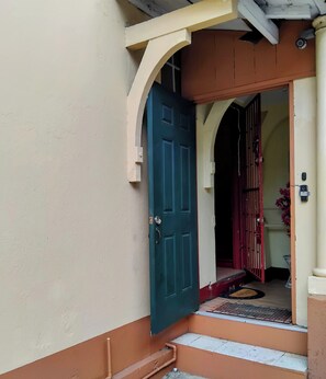 Entrada de la propiedad