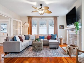 Cozy vibes and a touch of coastal charm!  This living room is pure relaxation. ☀️ #homedecor
