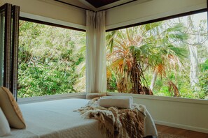 Main Bedroom With Rainforest Views (1)