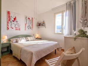 Wohnung, Boot, Watercraft, Yachthafen, Eigentumswohnung, Balkon, Hafen, Hafen, Hotel, Boote Und Boating - Geräte Und Materialien
