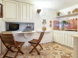 Wohnung, Boot, Watercraft, Yachthafen, Eigentumswohnung, Balkon, Hafen, Hafen, Hotel, Boote Und Boating - Geräte Und Materialien