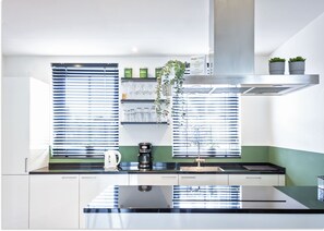 Kitchen (1)