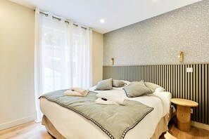 Chambre avec lit double