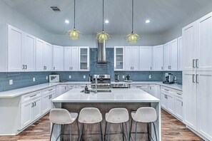 Meals will be made easy on the full kitchen 