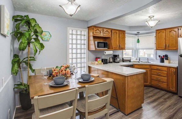 Comfortable equipped kitchen for  
