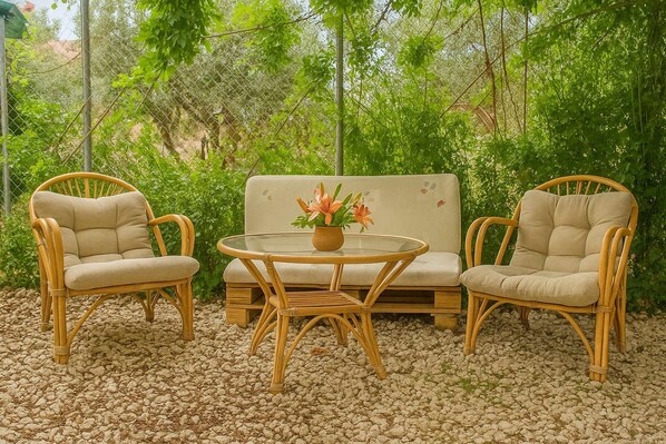 Relaxation moments at the garden