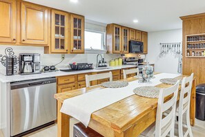 Kitchen & Dining Area | Dishwasher