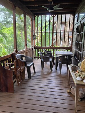 Screened in porch