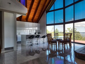 Chalet-kitchen (2)