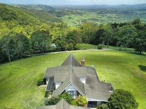 Chalet-top