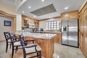 Large kitchen area
