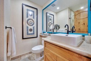 Guest bath 