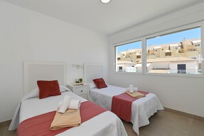 Bedroom with two single beds