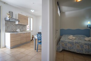 Common area (corridors, hall)