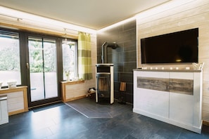 Kamin-/Ofen