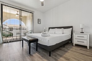 CozySuites Glendale by the stadium with pool! 22
