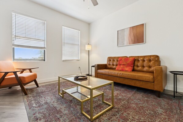 CozySuites Glendale by the stadium w/ pool! 30