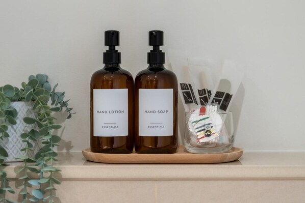 Bathroom amenities