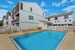 Costa Vista Pool