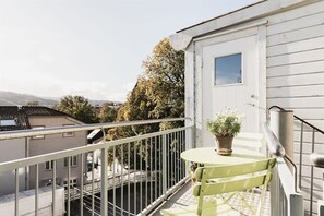 Enjoy the morning coffee with a view (if you are lucky enough to have the sun shine bright during your stay in Bergen)