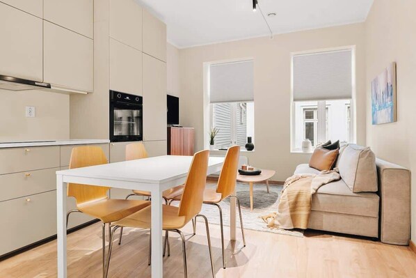 Bright and spacious area with everything you need for a comfortable stay.