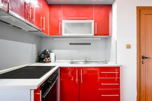 Cook with Convenience! A fully equipped kitchen, perfect for preparing quick meals. Book your stay and enjoy a home-like experience!